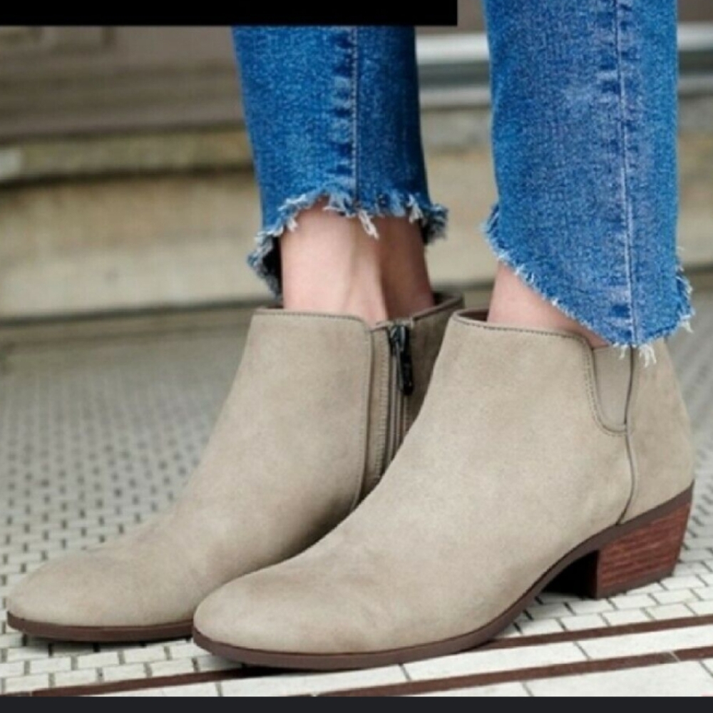 CIRCUS Sam Edelman Preston Vegan Leather Chelsea Booties Sz 9